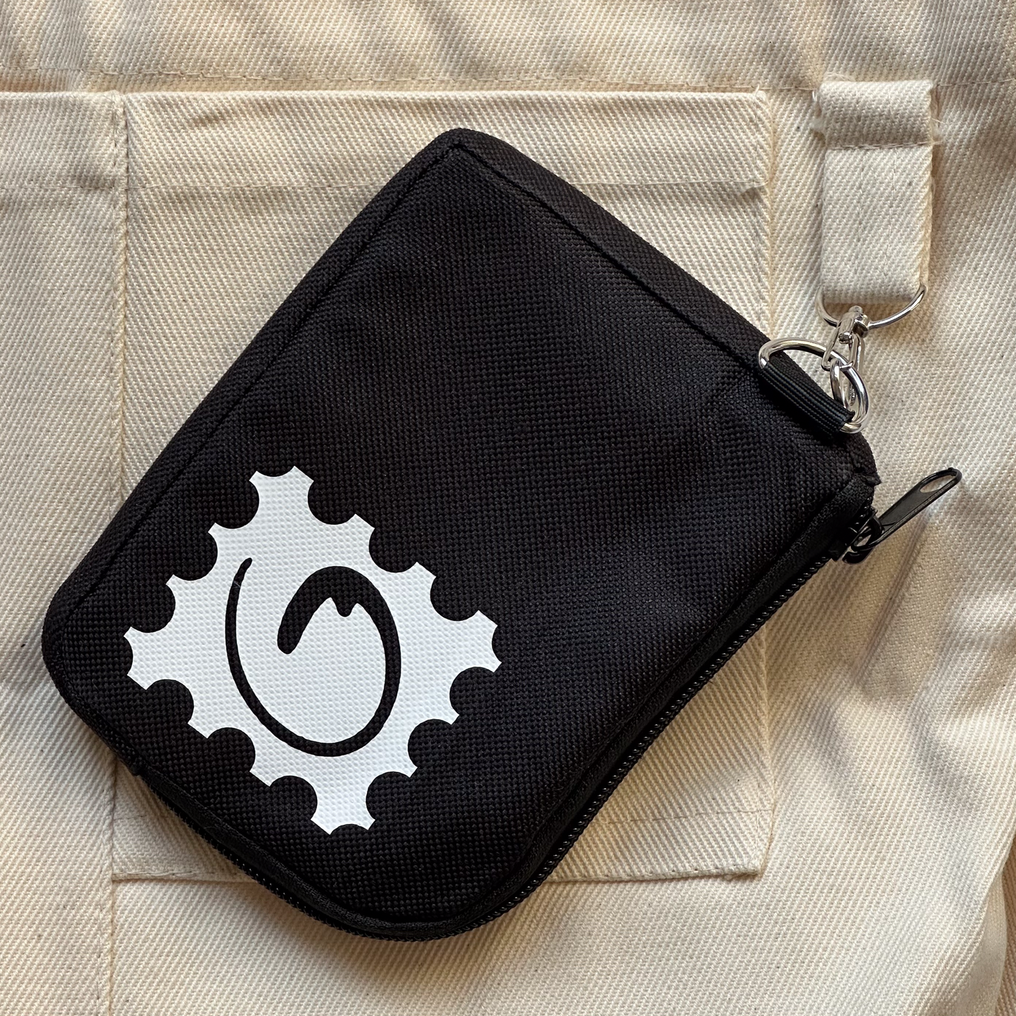 DAILY POUCH - Wodoodporny Organizer z Karabińczykiem